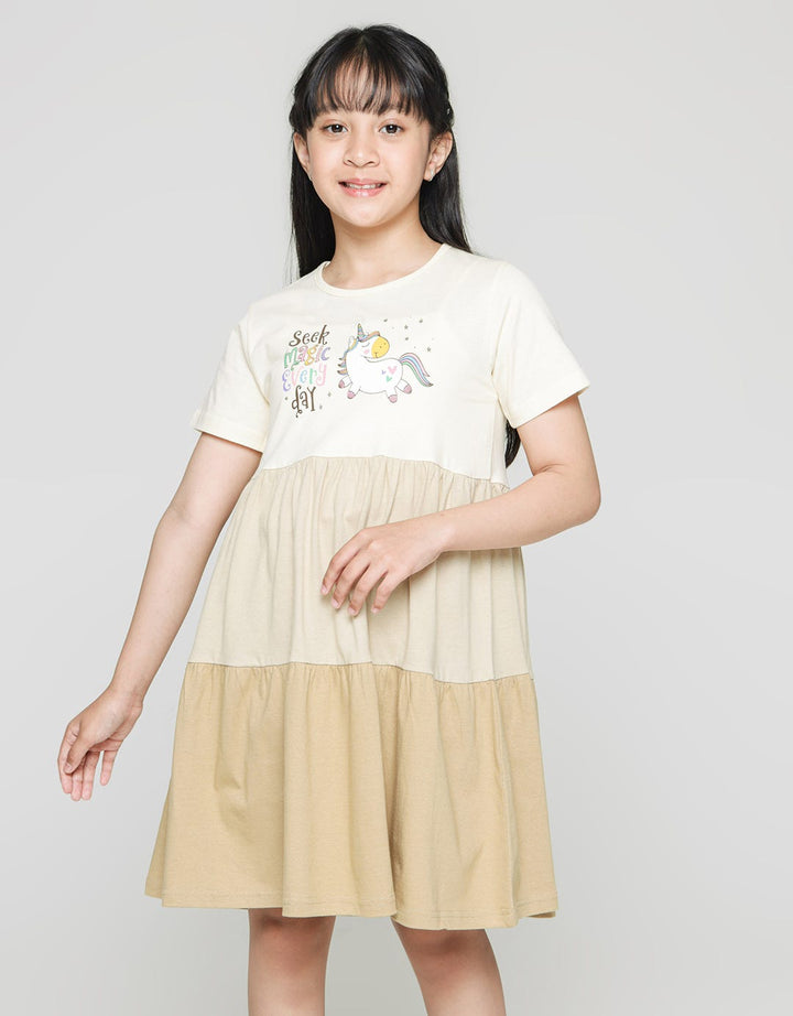 Aero Short Sleeve Midi Dress Daily Khaki On Tone