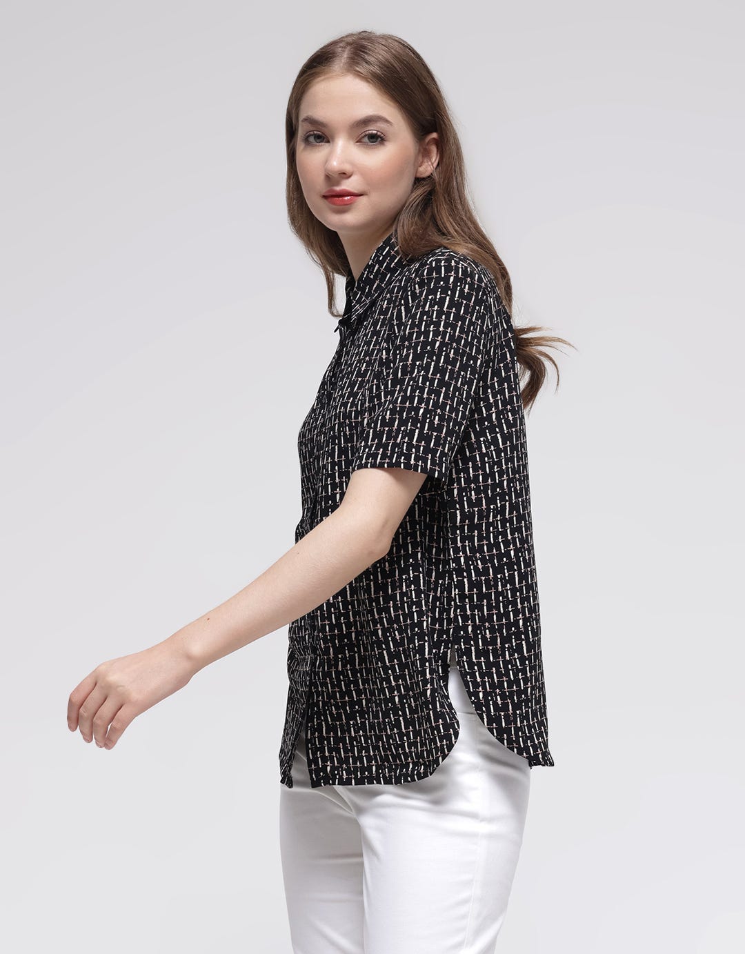 Connexion Wico Kemeja Lengan Pendek Wanita Print Zigzag