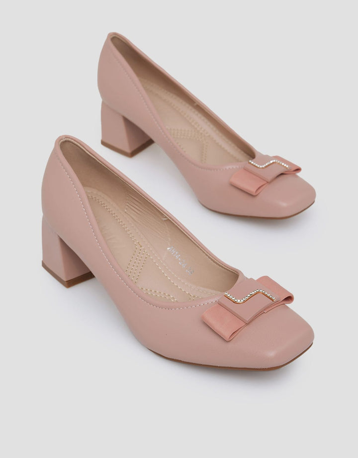 Peter Keiza Heels Detail Pita