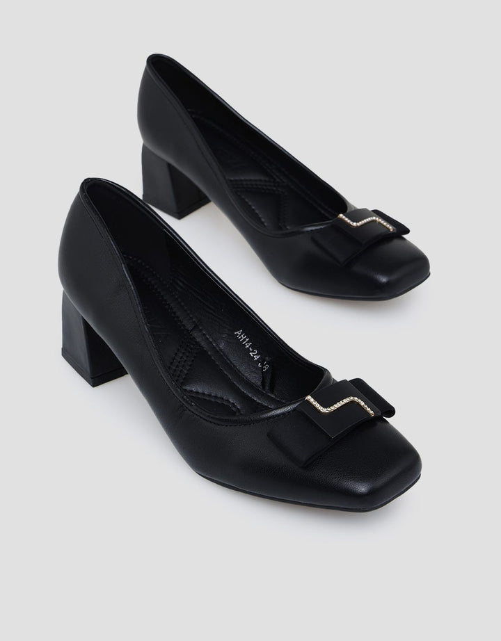 Peter Keiza Heels Detail Pita