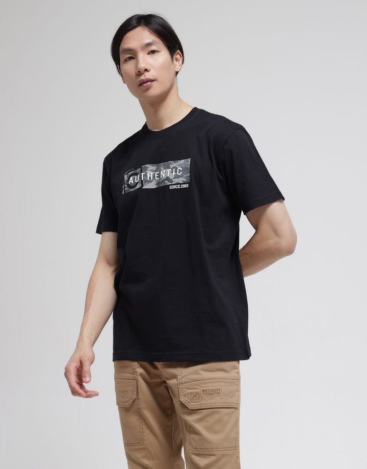 Cole Camo Authentic Kaos Pria
