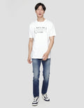 Cole Just Be Cole Print Kaos Pria