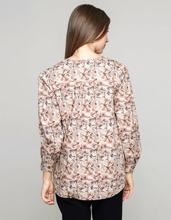 Expand Gretha Women's Blouse