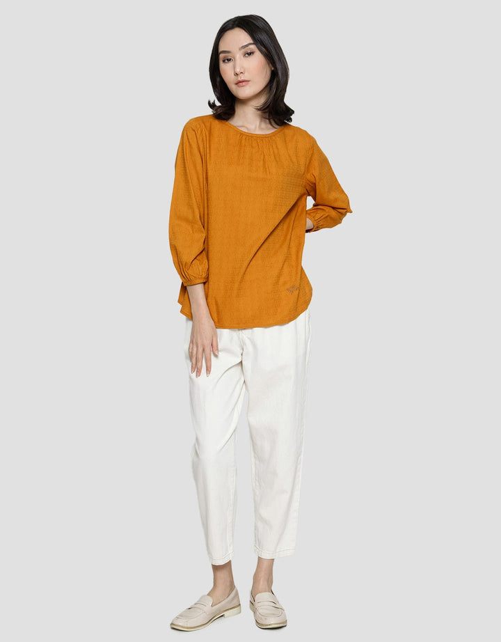 Expand Wecava Blouse
