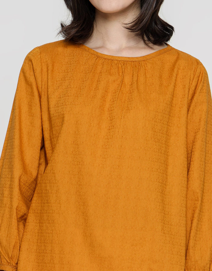 Expand Wecava Blouse