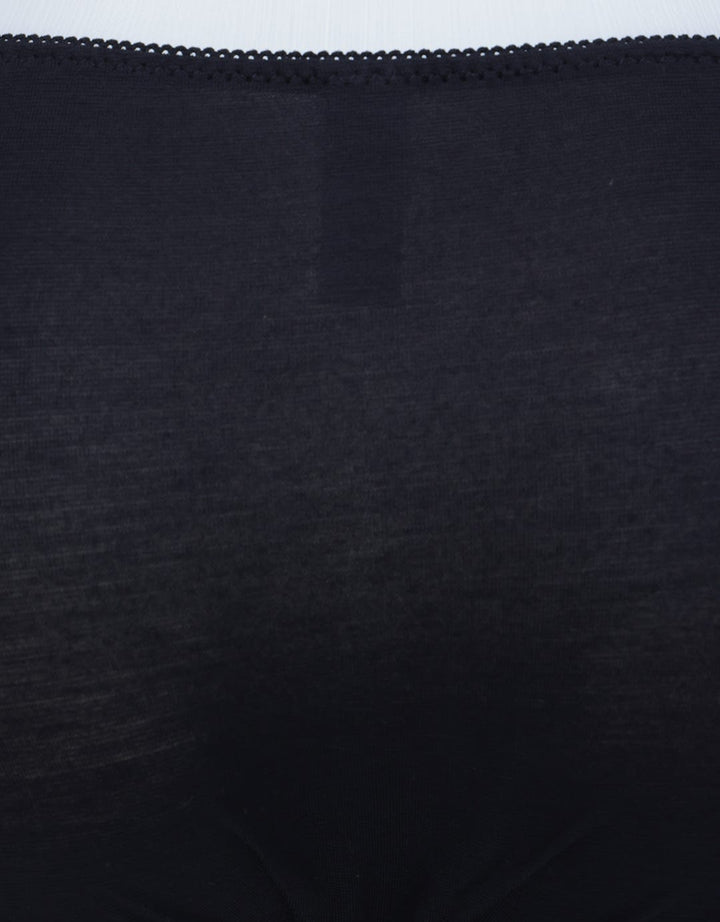 St. Yves Lace On Top Pants Inside Contents 3