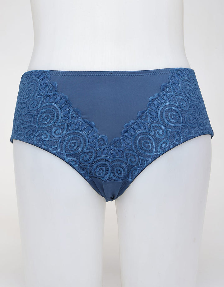 St. Yves Brief Midi Panty Lace