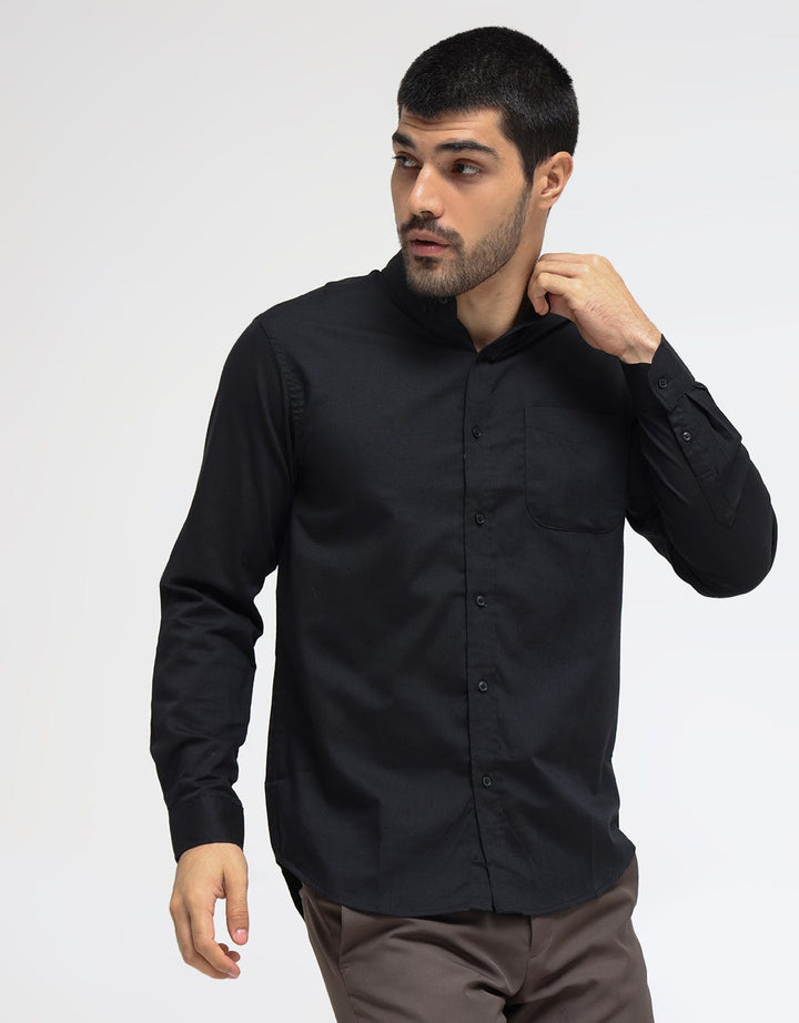 Larusso Kemeja Oxford Panjang Stunning  Look