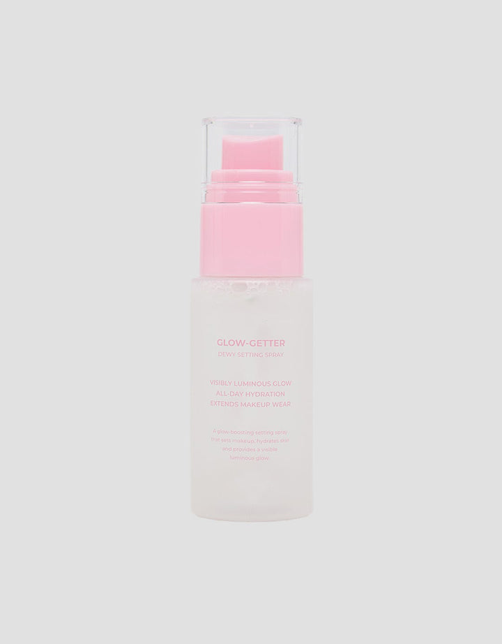 Luxcrime Glow-Getter Dewy Setting Spray