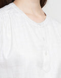 Geela Neissa Blouse Wanita