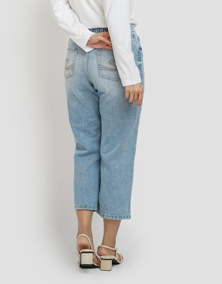 Geela Light Wash Ripped Cropped Jeans for Women