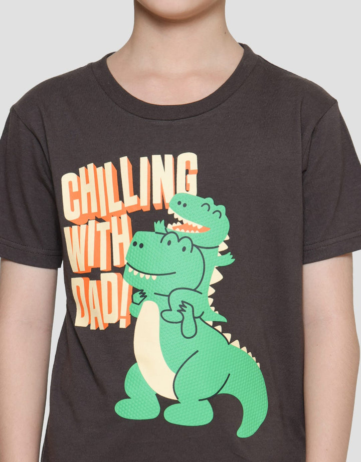 Little M Chillin With Dad Kaos Lengan Pendek Anak Laki-Laki