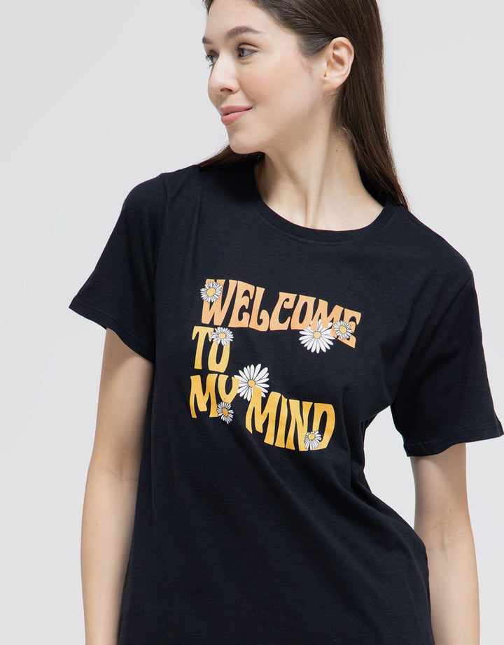 Details Welcome To My Mind Kaos Wanita