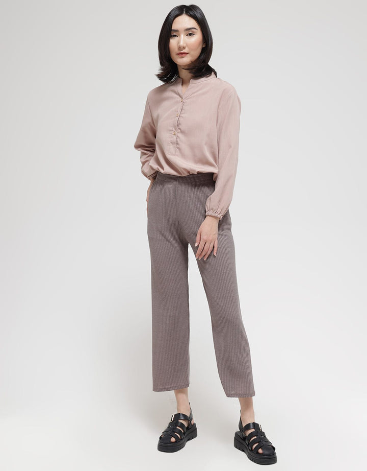 Details Celana Panjang Basic Knit Bottom Wanita