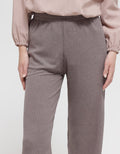 Details Celana Panjang Basic Knit Bottom Wanita