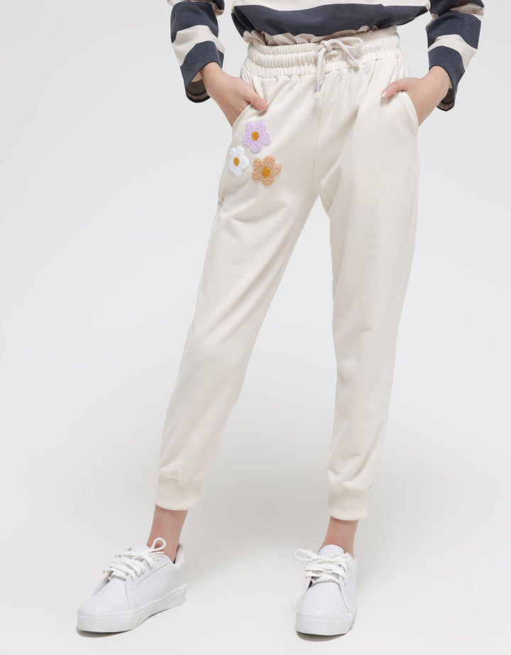 Nevada Jogger Knit With Chenille Flowers