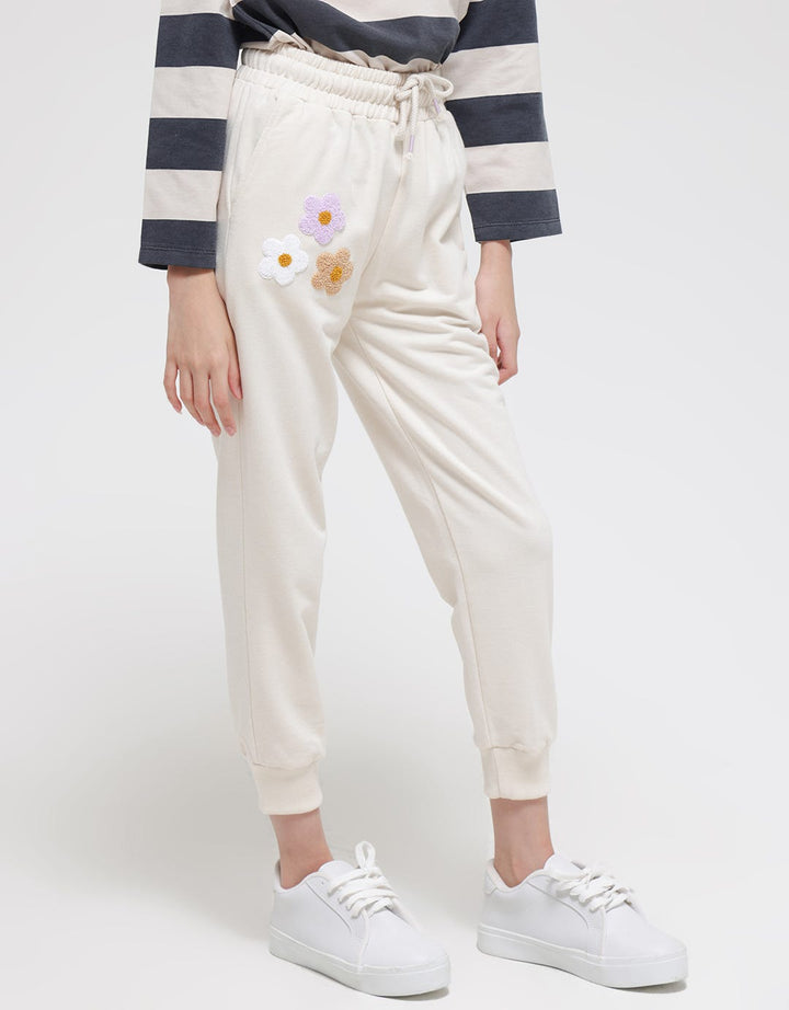 Nevada Jogger Knit With Chenille Flowers