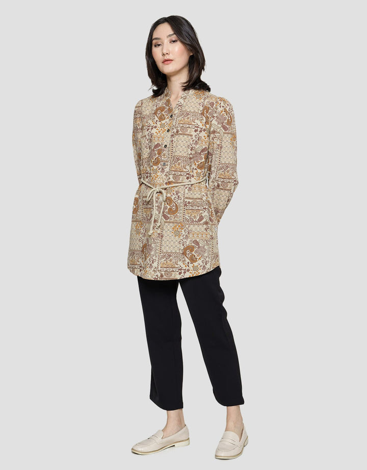 Expand Olatte Blouse