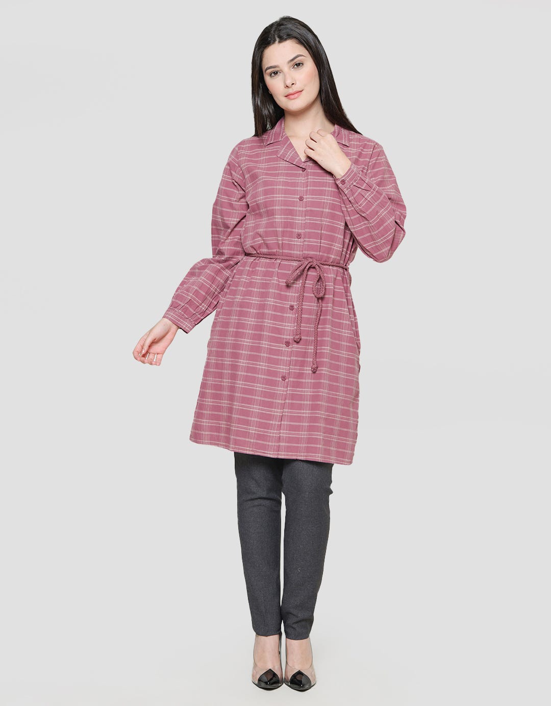 Expand Muvy Women's Blouse