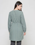 Expand Dysa Blouse Wanita