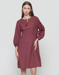Expand Xio Dress Women's Midi Dress