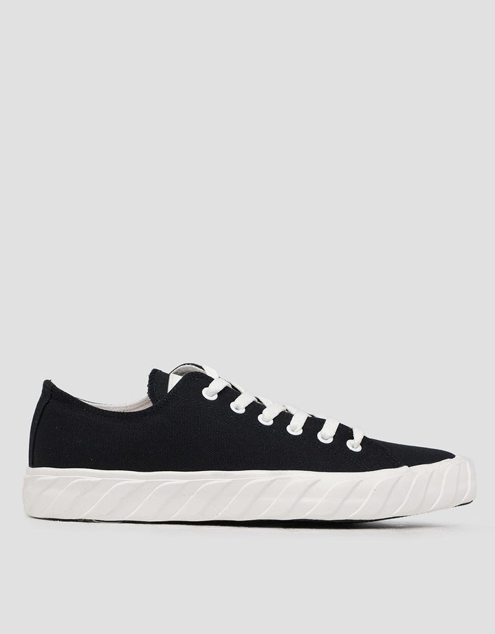Cardinal Sporty Comfort Sepatu Sneakers Pria