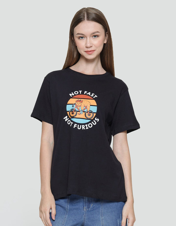 Nevada Not Fast Not Furious Kaos Wanita