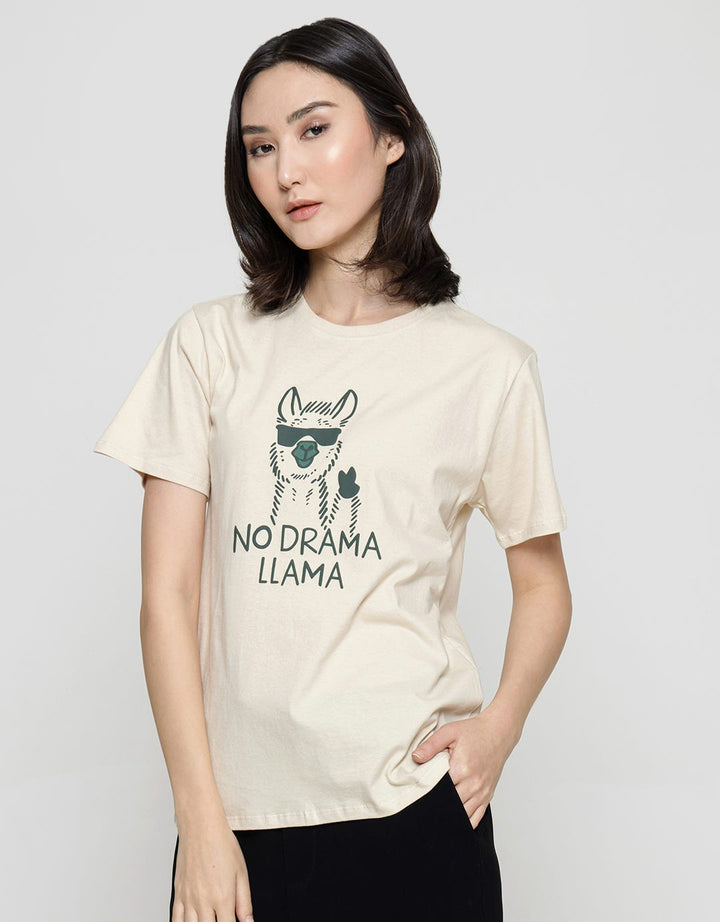 Nevada No Drama Kaos Wanita