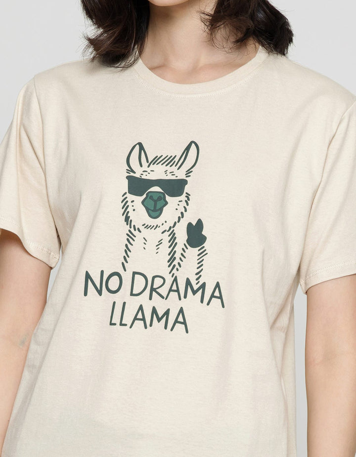 Nevada No Drama Kaos Wanita