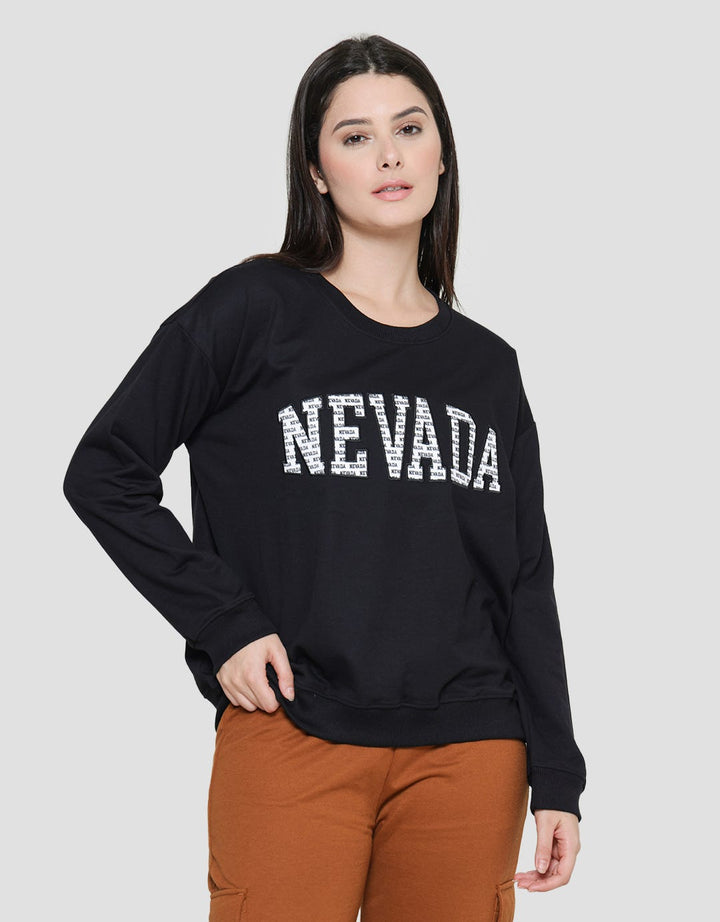 Nevada Wording Brand Sweater Wanita