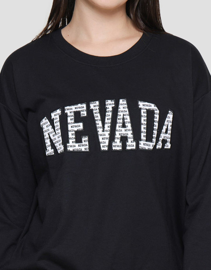 Nevada Wording Brand Sweater Wanita