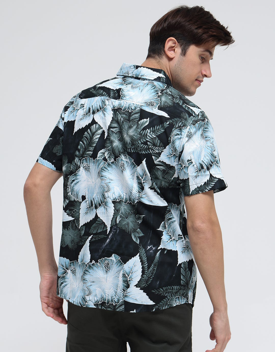 Walrus Kemeja Studio Leaf Print