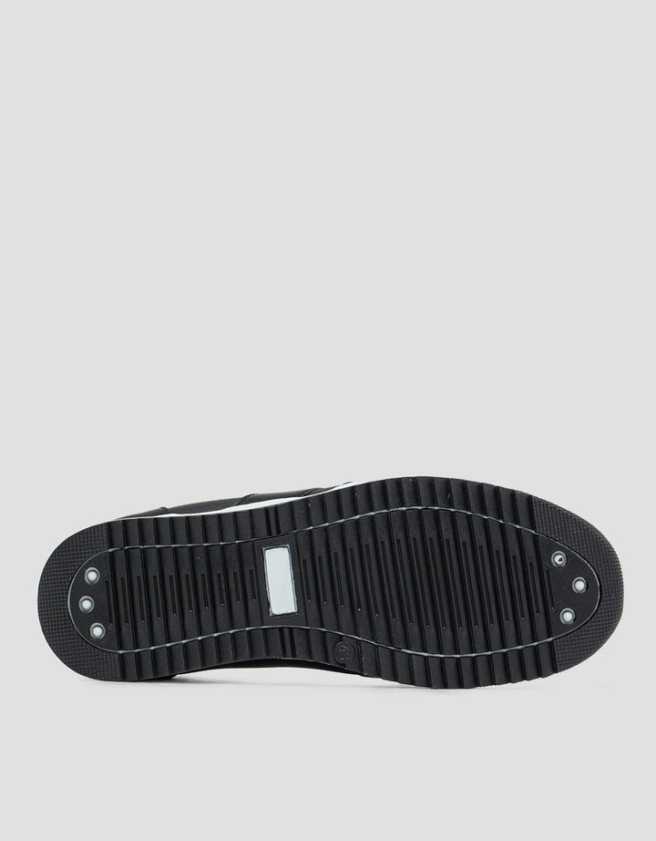 Yongki Komaladi Casual Look Men's Shoes