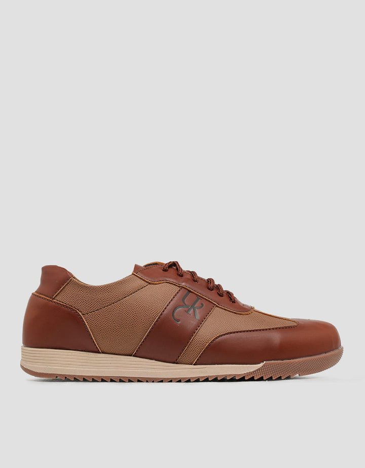 Yongki Komaladi Casual Look Men's Shoes