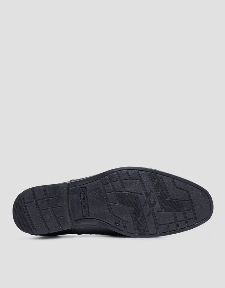Yongki Komaladi Men's Vantovel Shoes
