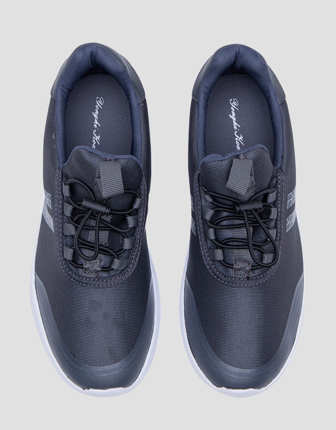 Yongki Komaladi Classic Sneakers Pria