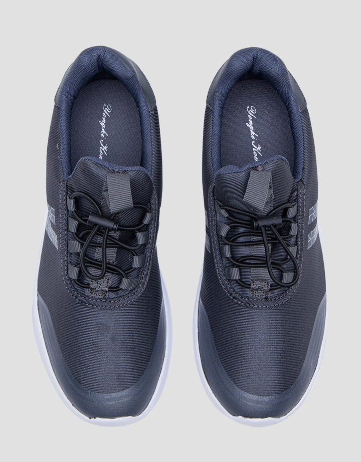 Yongki Komaladi Classic Sneakers Pria