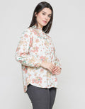 Expand Herlyn Blouse Wanita
