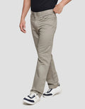 Cardinal Casual Plain Basic Chinos Pria