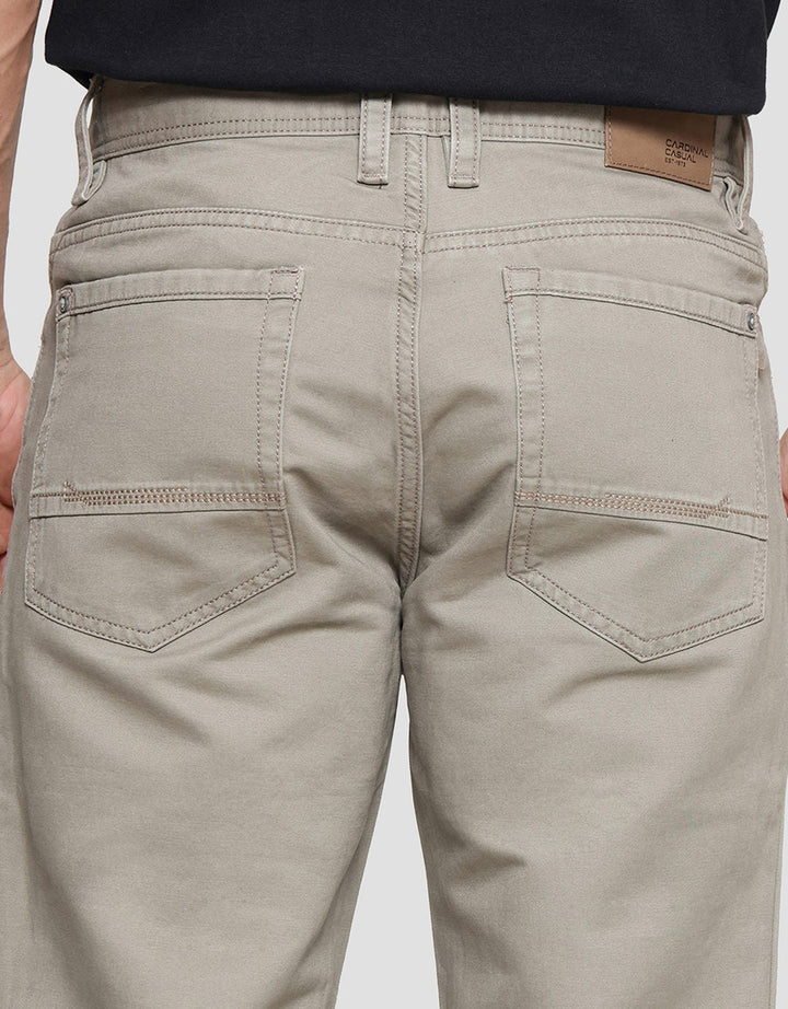 Cardinal Casual Plain Basic Chinos Pria