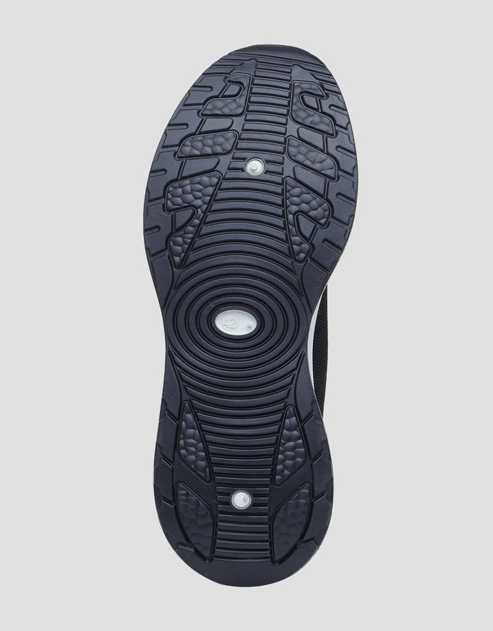 Yongki Komaladi Arrow Sneakers Shoes