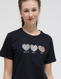 Details Spread More Love Kaos Wanita