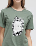 Details Animal Print Kaos Wanita