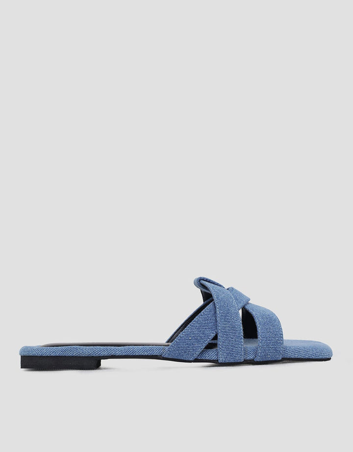 Details Sandal Cross Flat Wanita