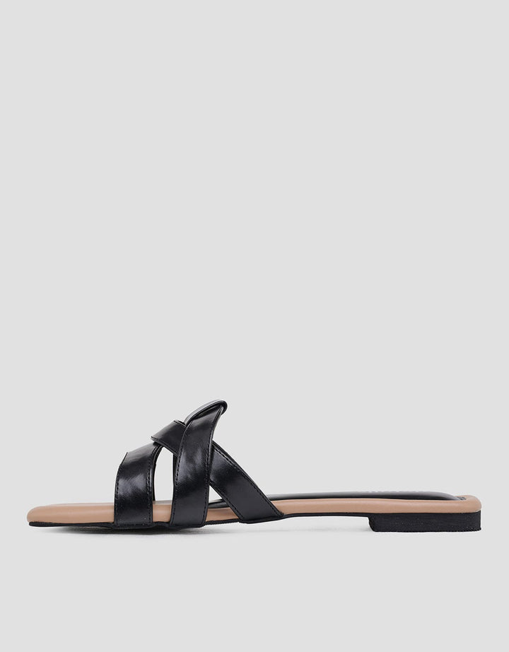 Details Sandal Cross Flat Wanita