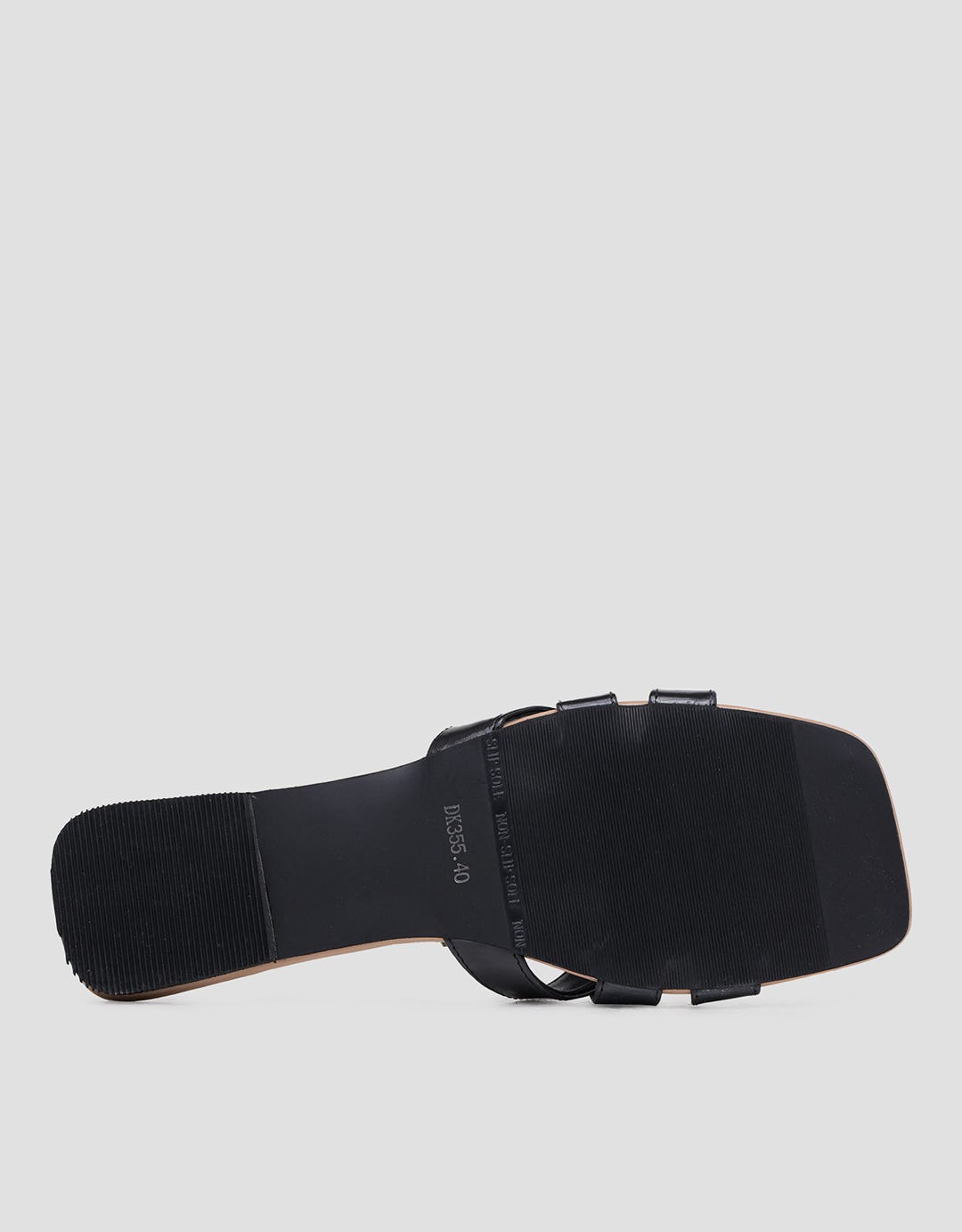 Details Sandal Cross Flat Wanita