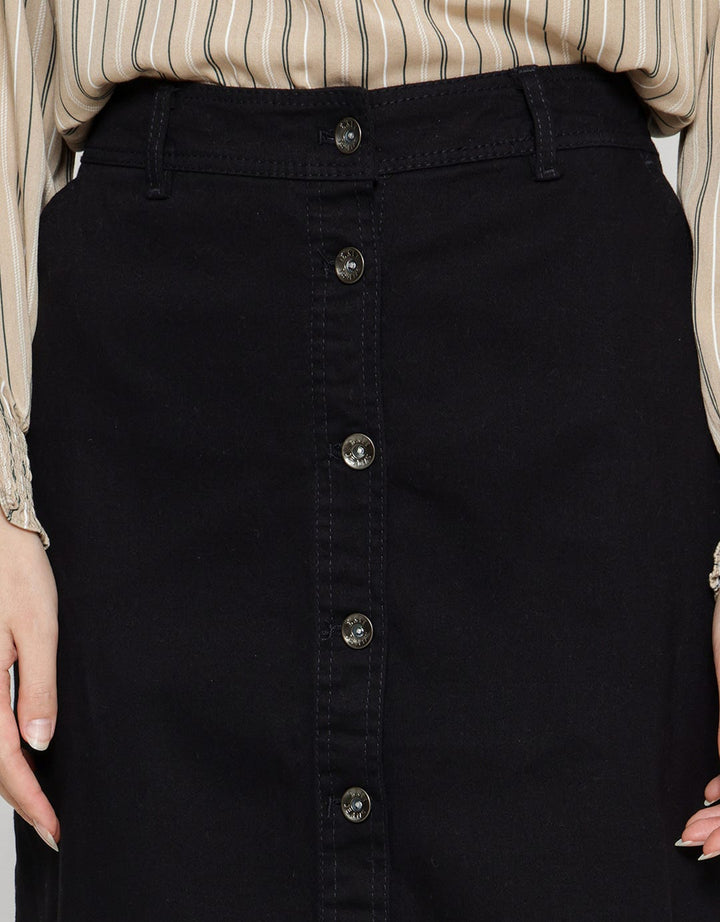 Exit Caily Rok Wanita