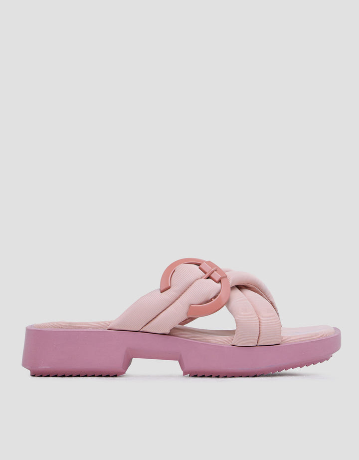 Yongki Komaladi Cross Quilt Sandal Wanita
