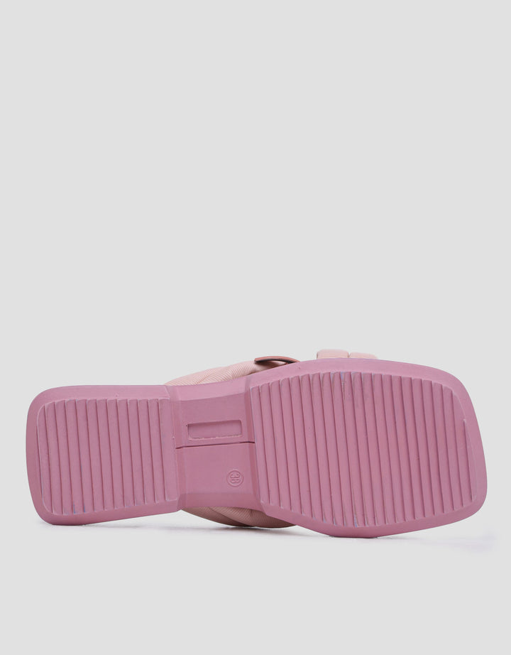 Yongki Komaladi Cross Quilt Sandal Wanita
