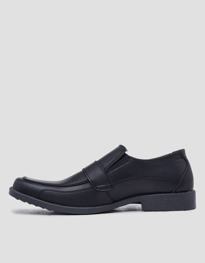 Yongki Komaladi Sepatu Vantovel Pria